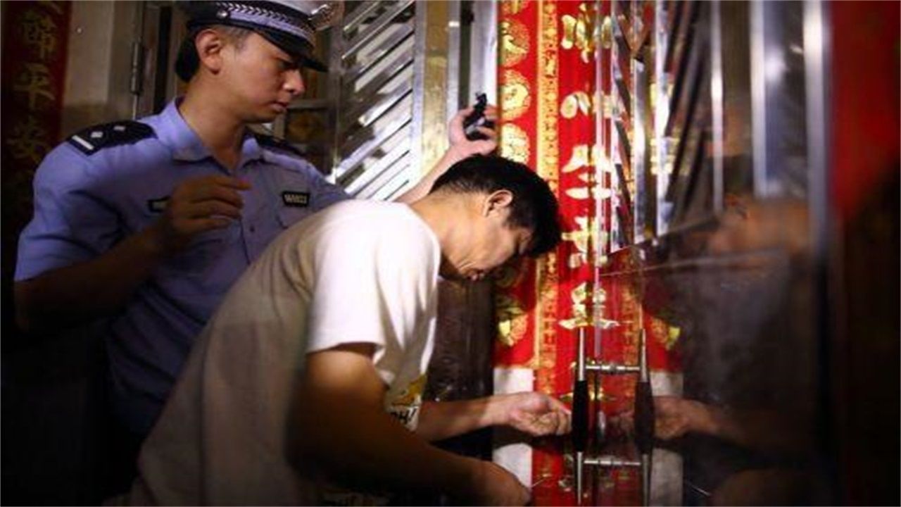 花溪区请开锁师傅开了锁后，师傅